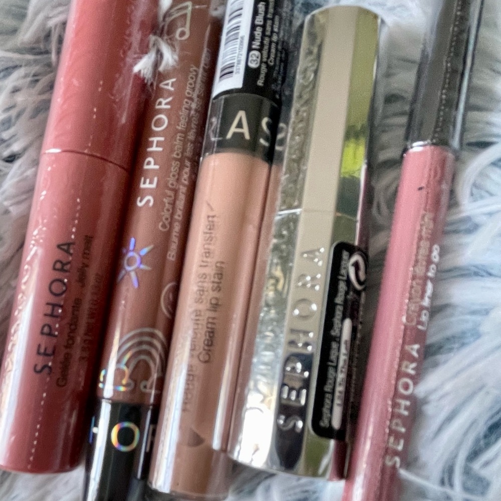 💄NWT Sephora 5 Piece lip Bundle Nude and Mauve Tones💄Makes a great gift 🎁